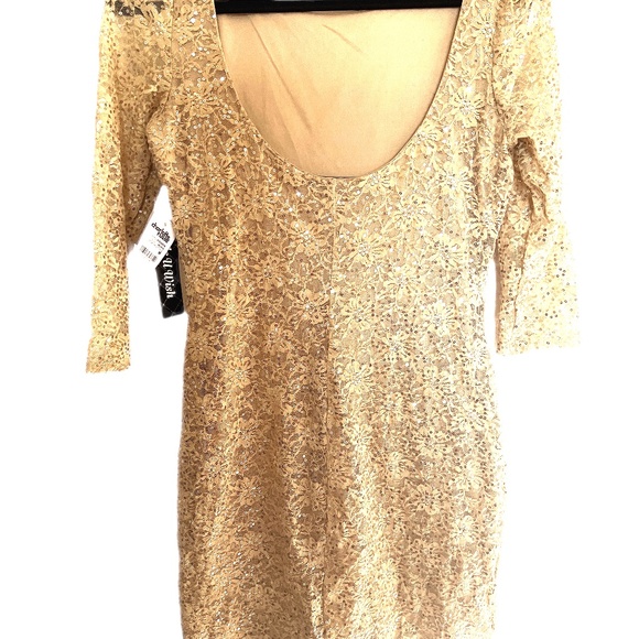 As You Wish NWT Womens Cocktail Dress Lined Gold Sequin Body con  Backless SZ M - Picture 2 of 3